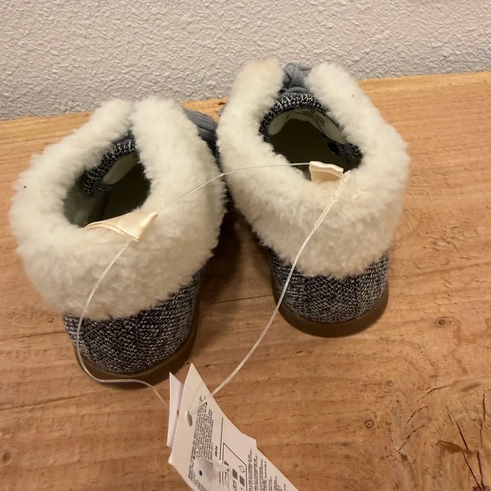 GAP Kids Gray Moccasins with Cream Lining